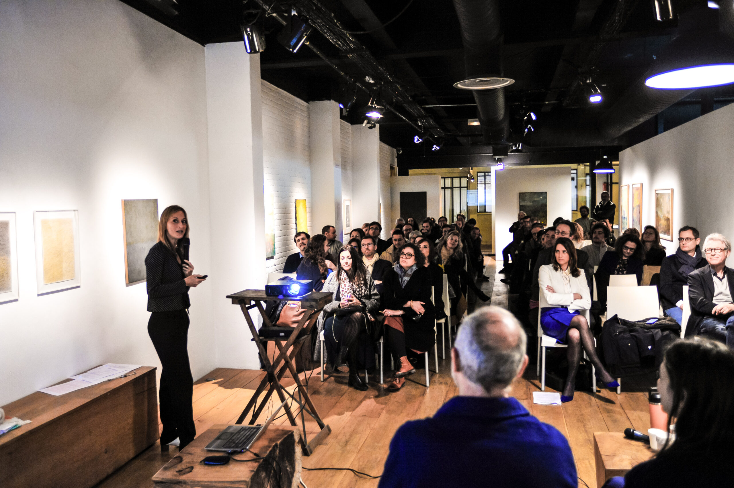 Soiree table ronde du club Ville Hybride a Paris, organisé à la galerie Univer