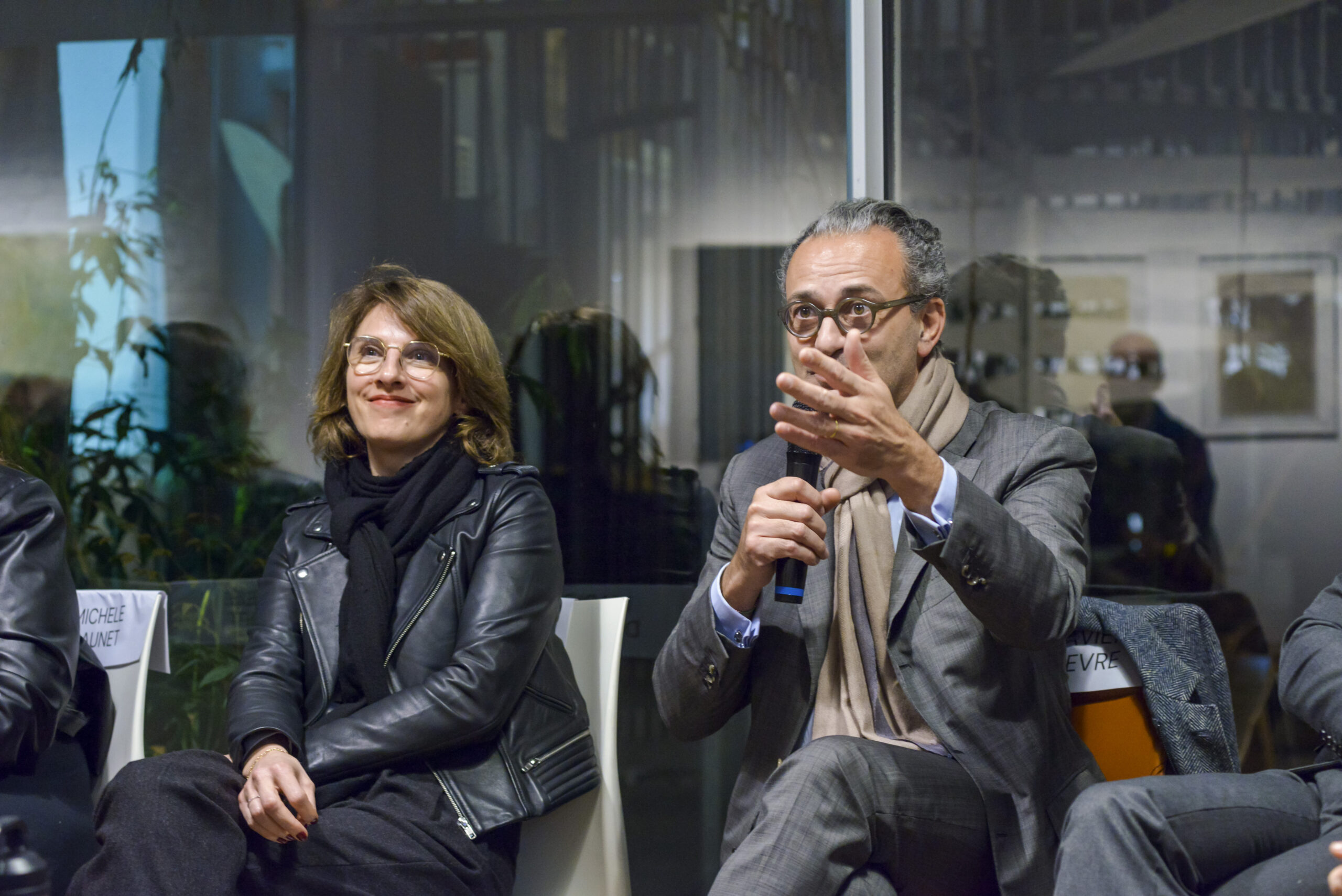 Soiree table ronde du club Ville Hybride a Paris, organisé à la galerie Univer